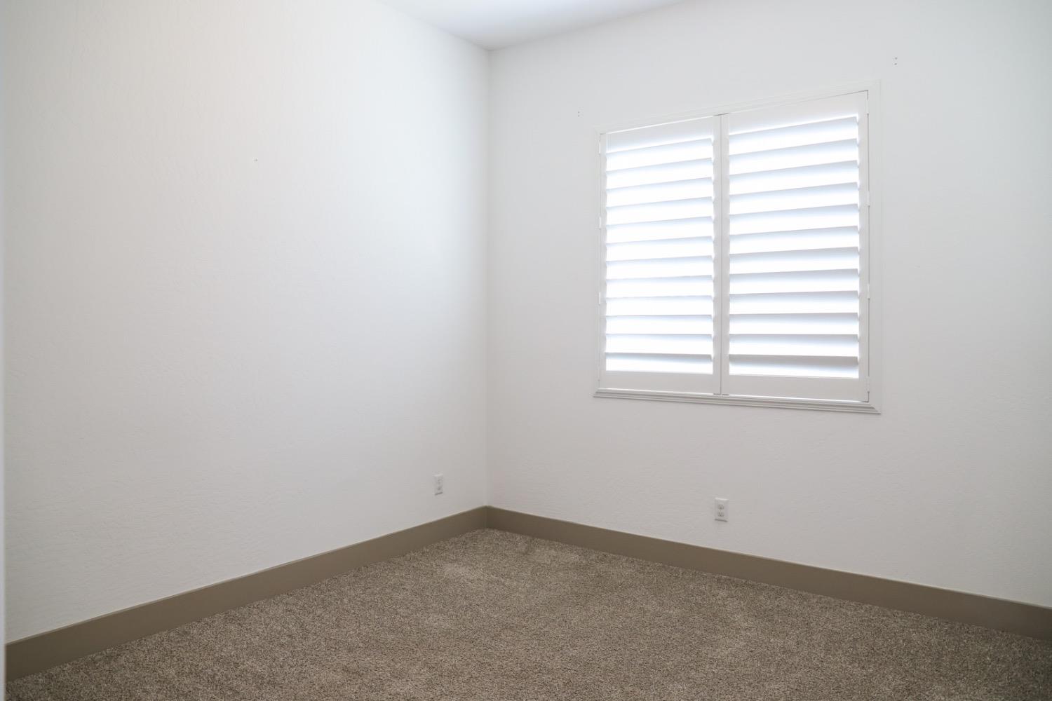 20102 Palmina Dr, Friant, CA 93626