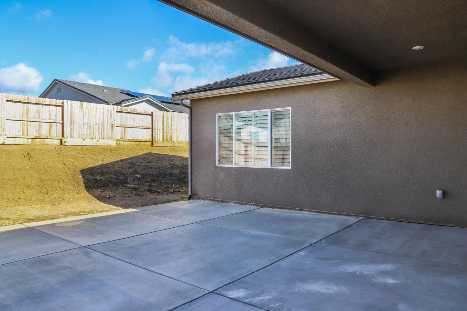 20102 Palmina Dr, Friant, CA 93626