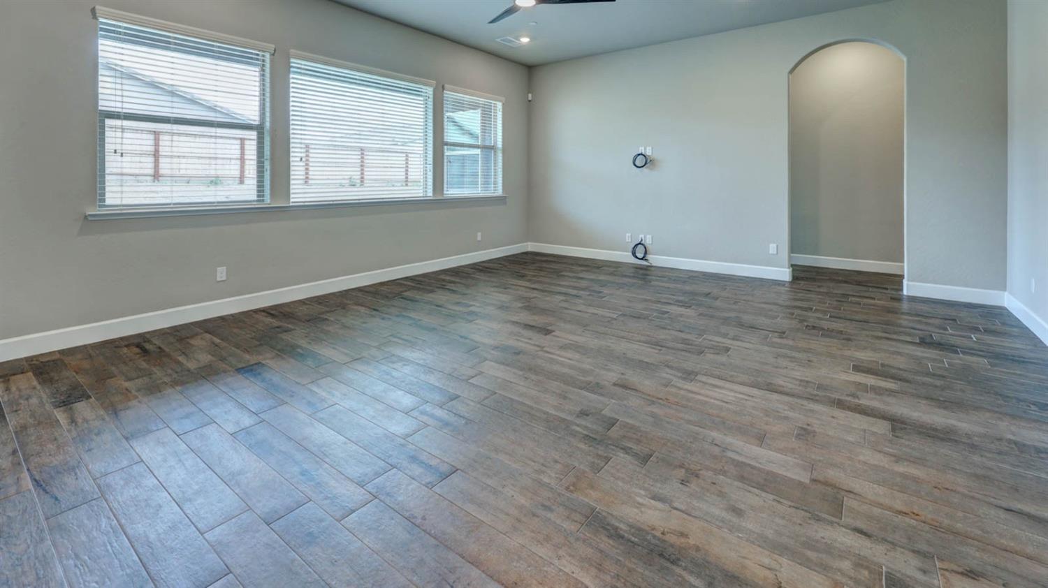20164 Hazelwood Ln, Friant, CA 93626