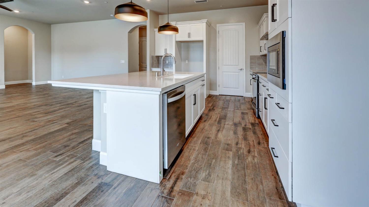 20164 Hazelwood Ln, Friant, CA 93626