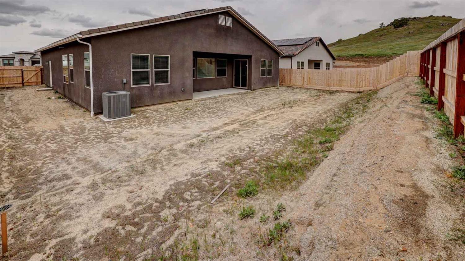 20164 Hazelwood Ln, Friant, CA 93626