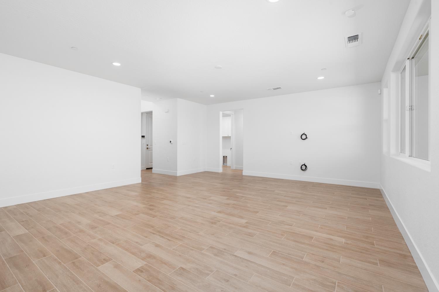 8131 Creek View, Friant, CA 93626