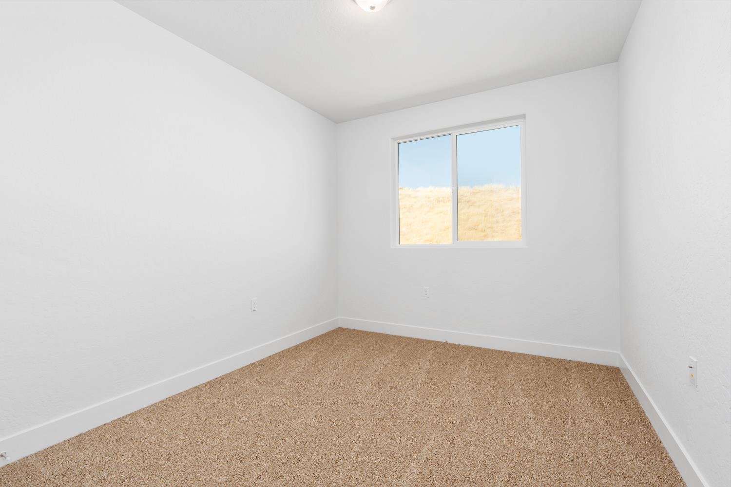 8131 Creek View, Friant, CA 93626