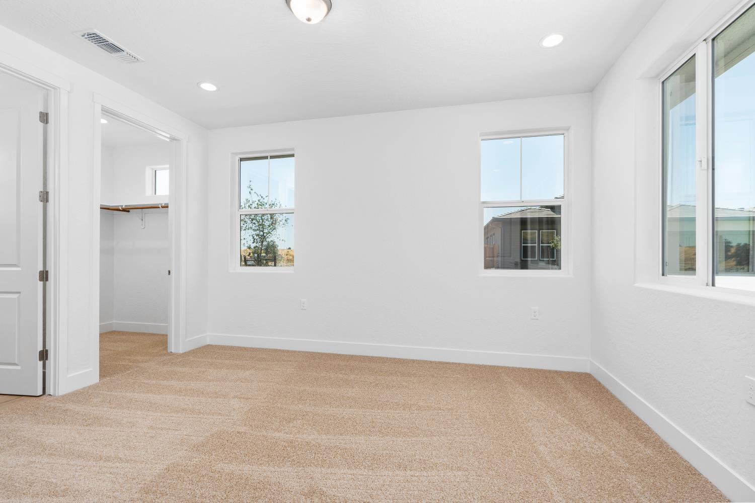 8131 Creek View, Friant, CA 93626