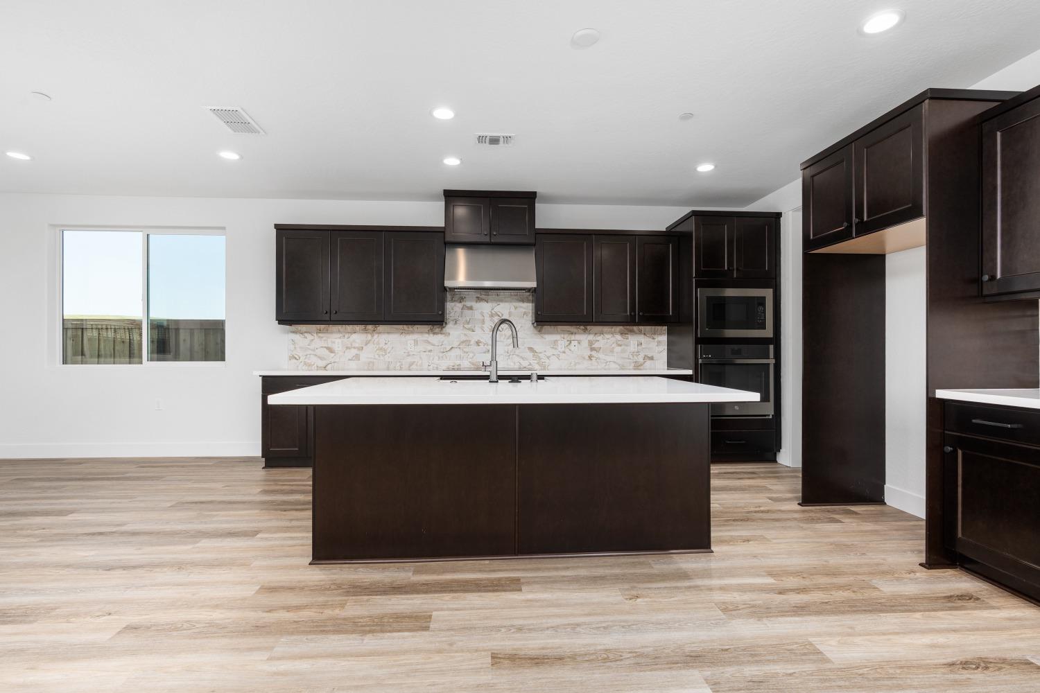 8184 Creek View, Friant, CA 93626