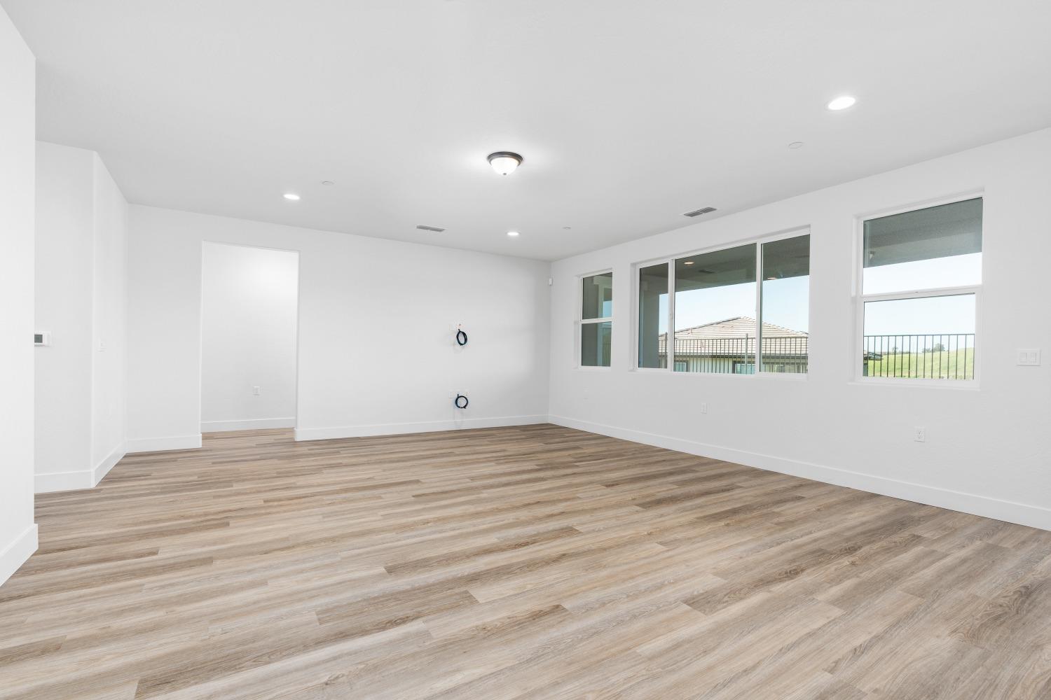 8184 Creek View, Friant, CA 93626