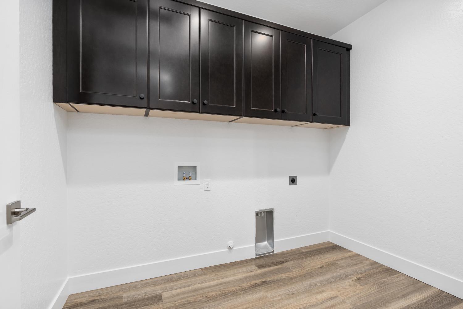 8184 Creek View, Friant, CA 93626