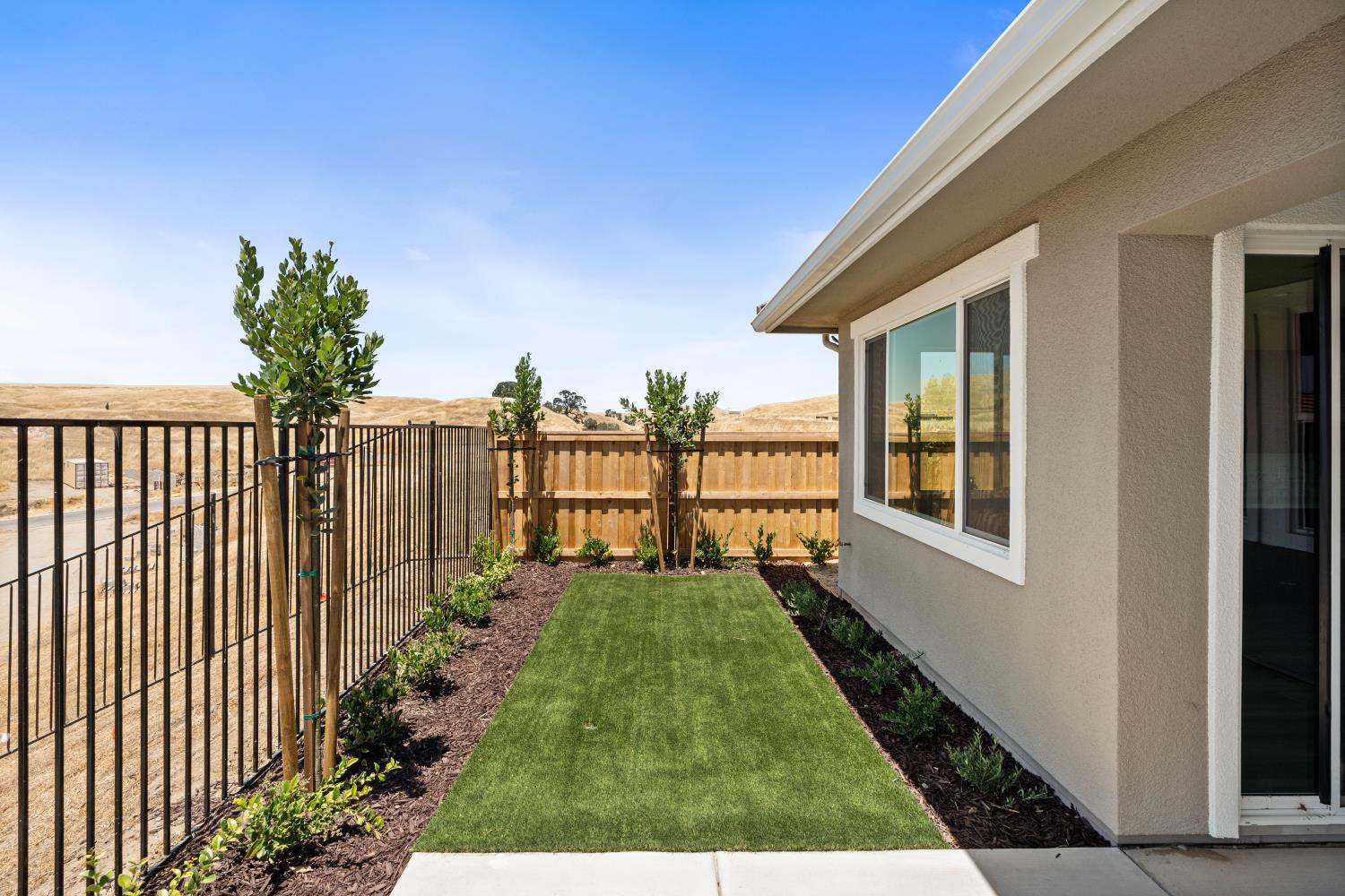 8184 Creek View, Friant, CA 93626