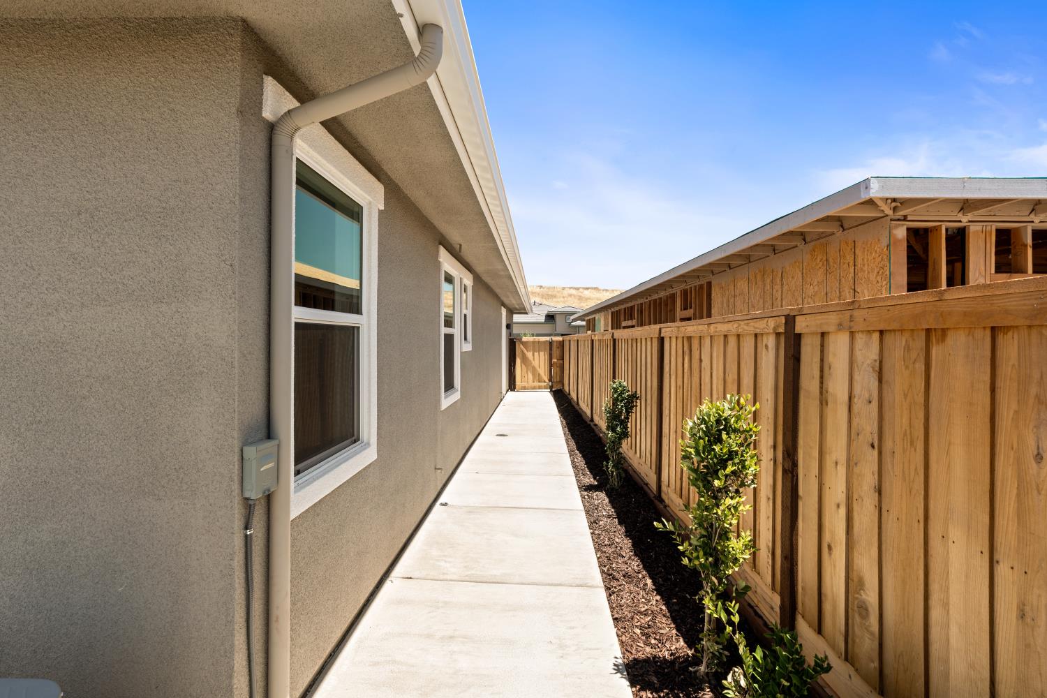 8184 Creek View, Friant, CA 93626