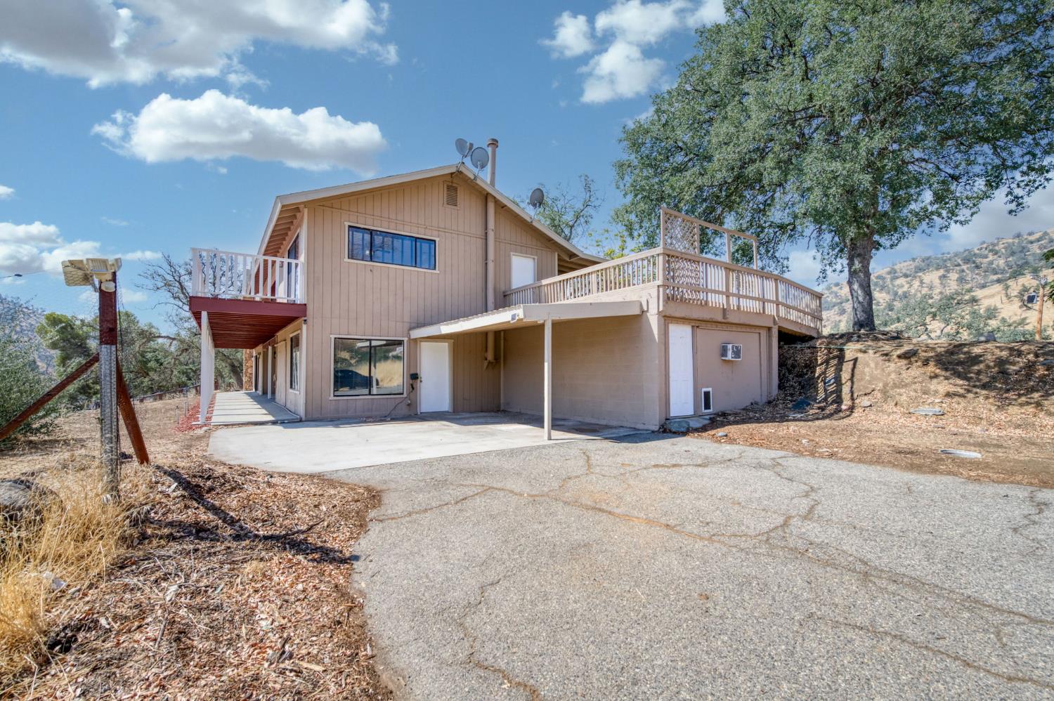 20515 Galileo Ct, Friant, CA 93626