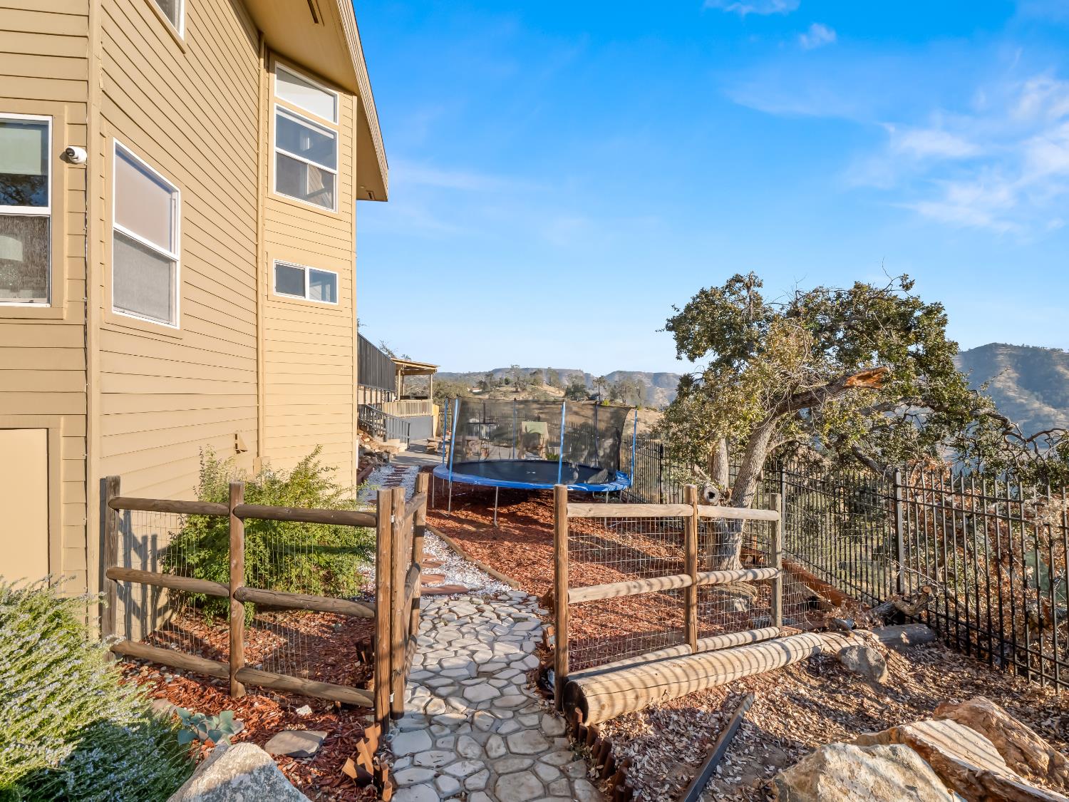 49351 Ralston Ridge, Friant, CA 93626