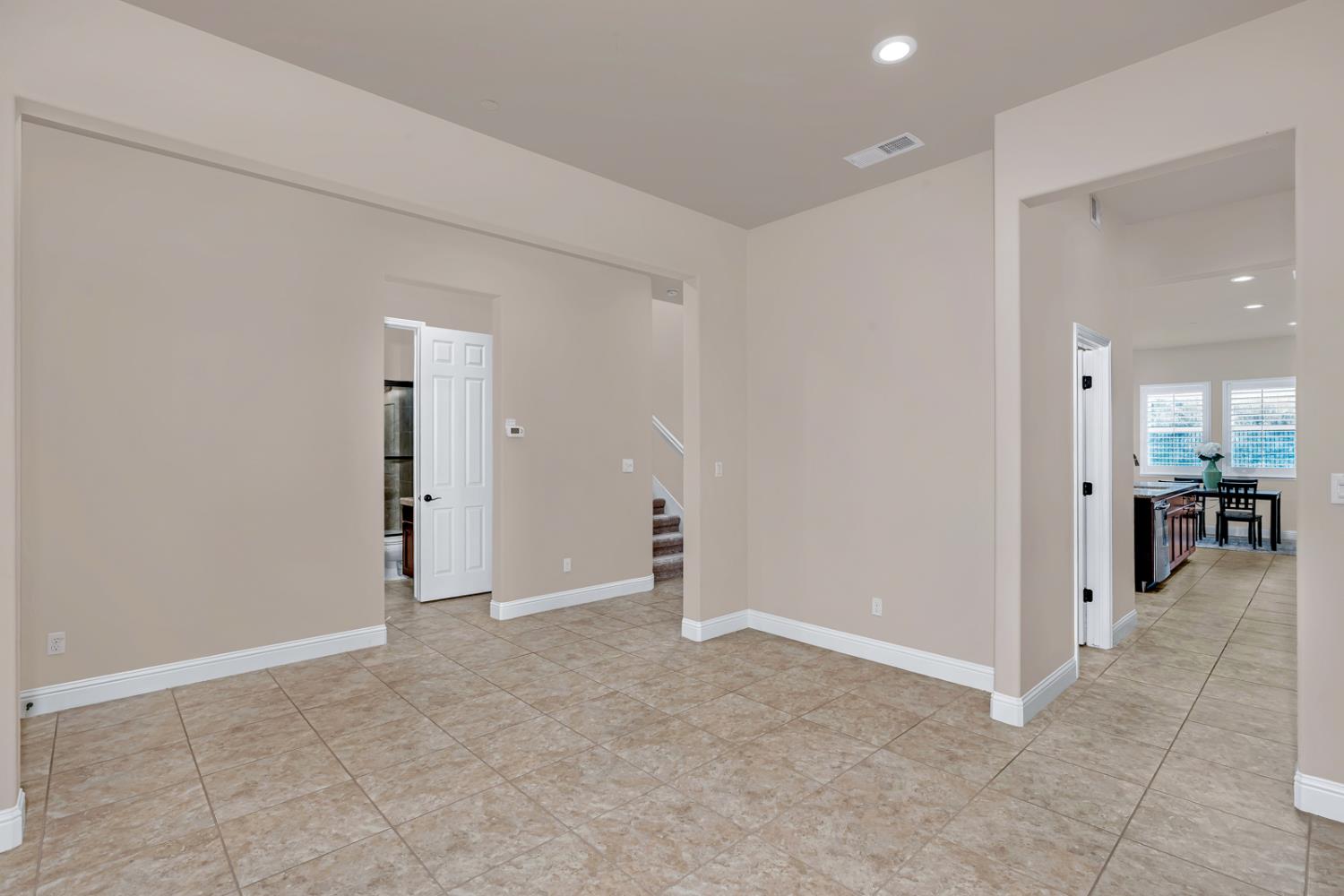 18677 Via Bellagio, Friant, CA 93626