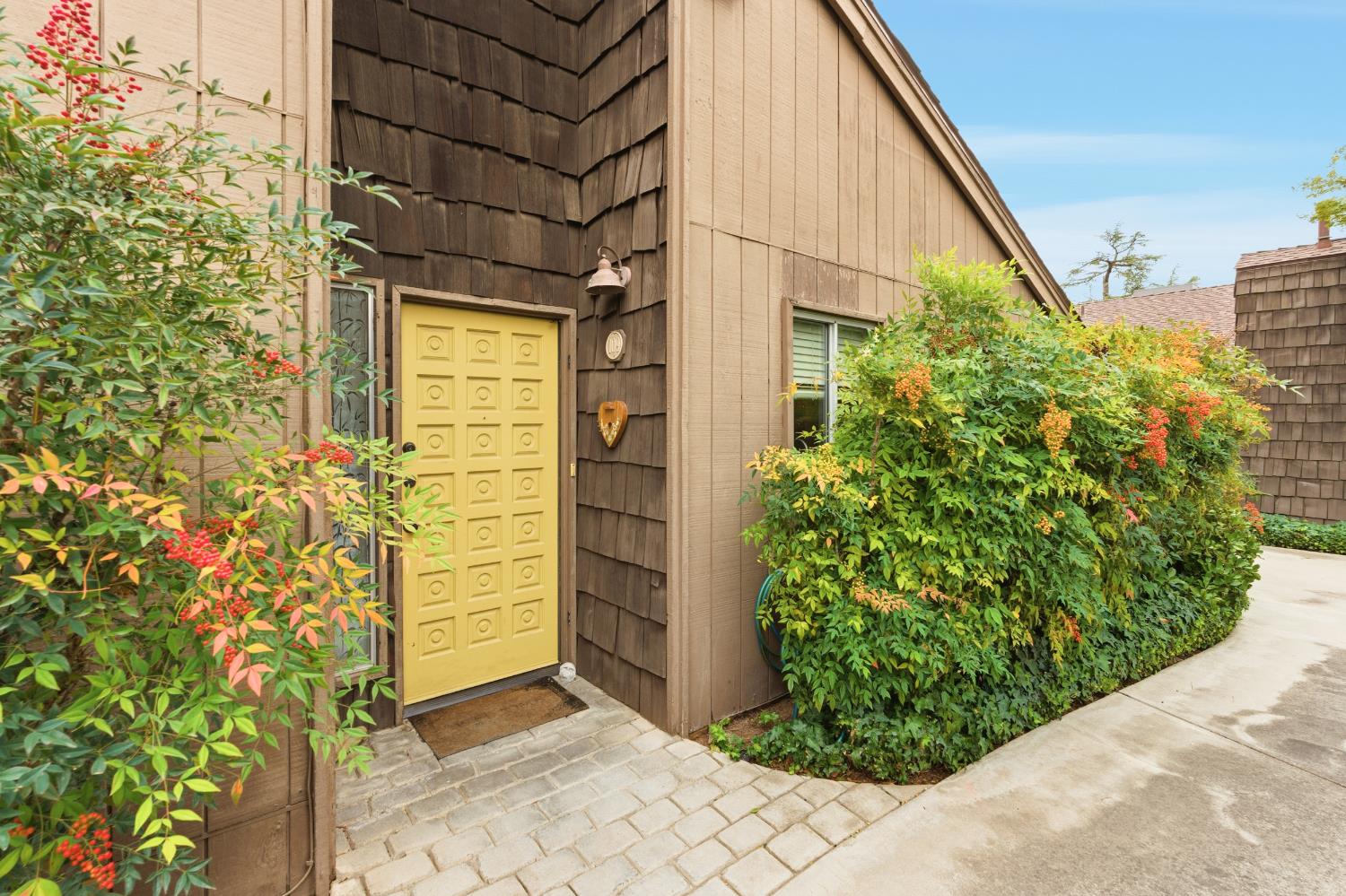 4869 N Harrison Ave #109, Fresno, CA 93704