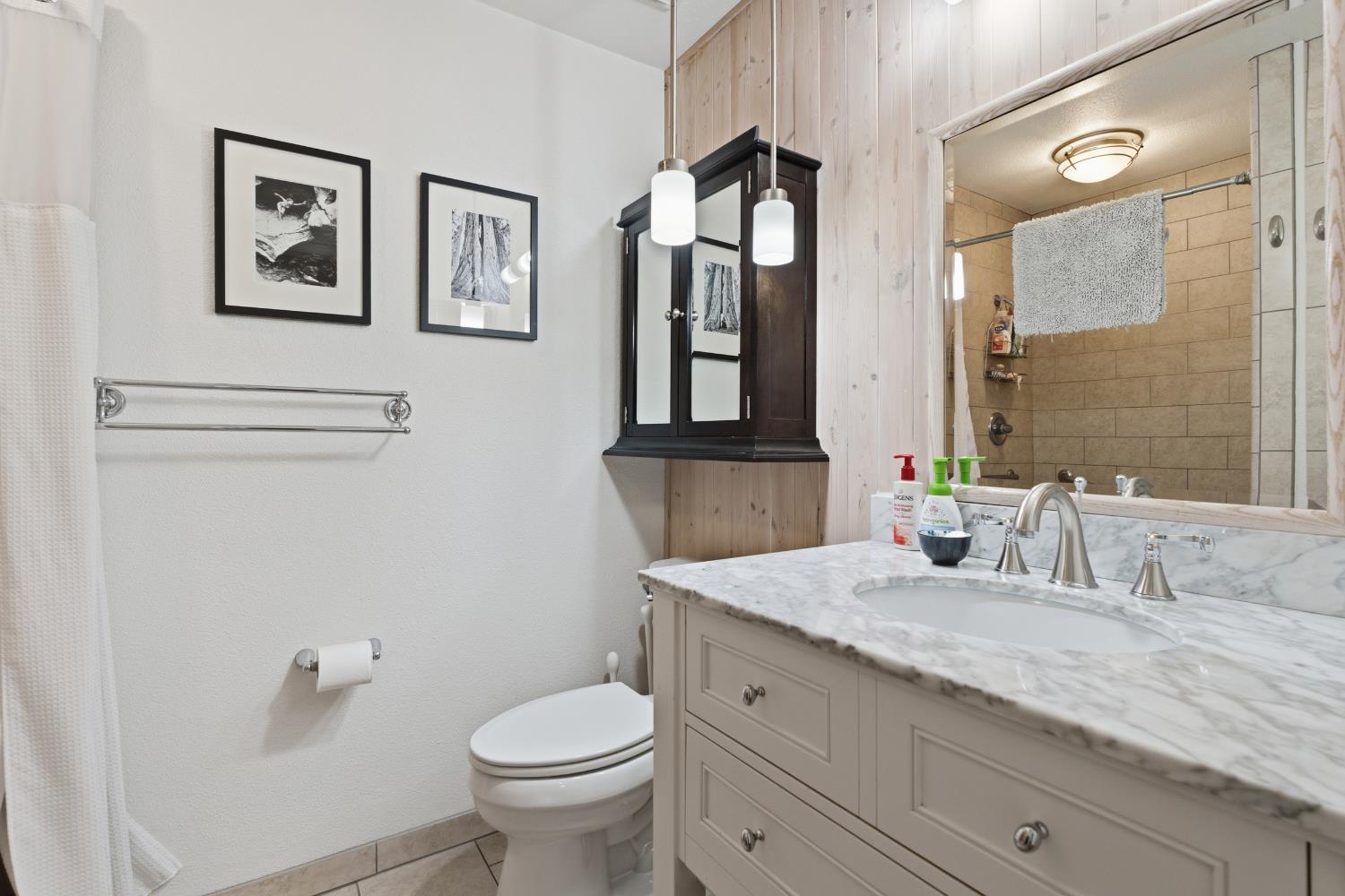 4869 N Harrison Ave #109, Fresno, CA 93704