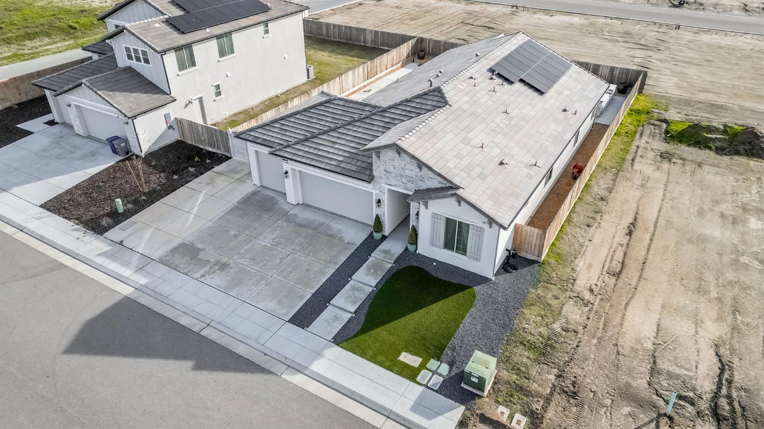 19719 Desert Willow Ln, Friant, CA 93626