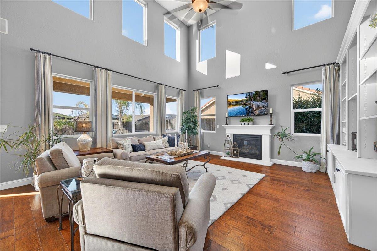 21238 Lago Bello Ln, Friant, CA 93626