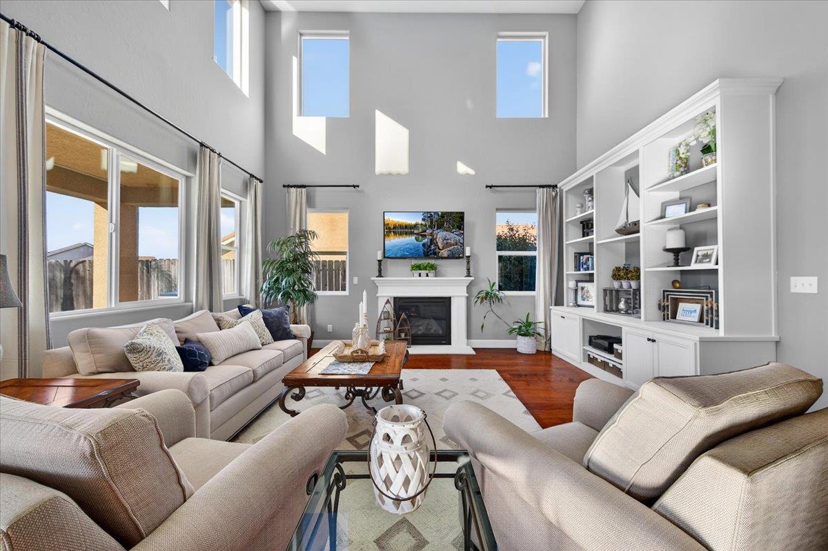 21238 Lago Bello Ln, Friant, CA 93626