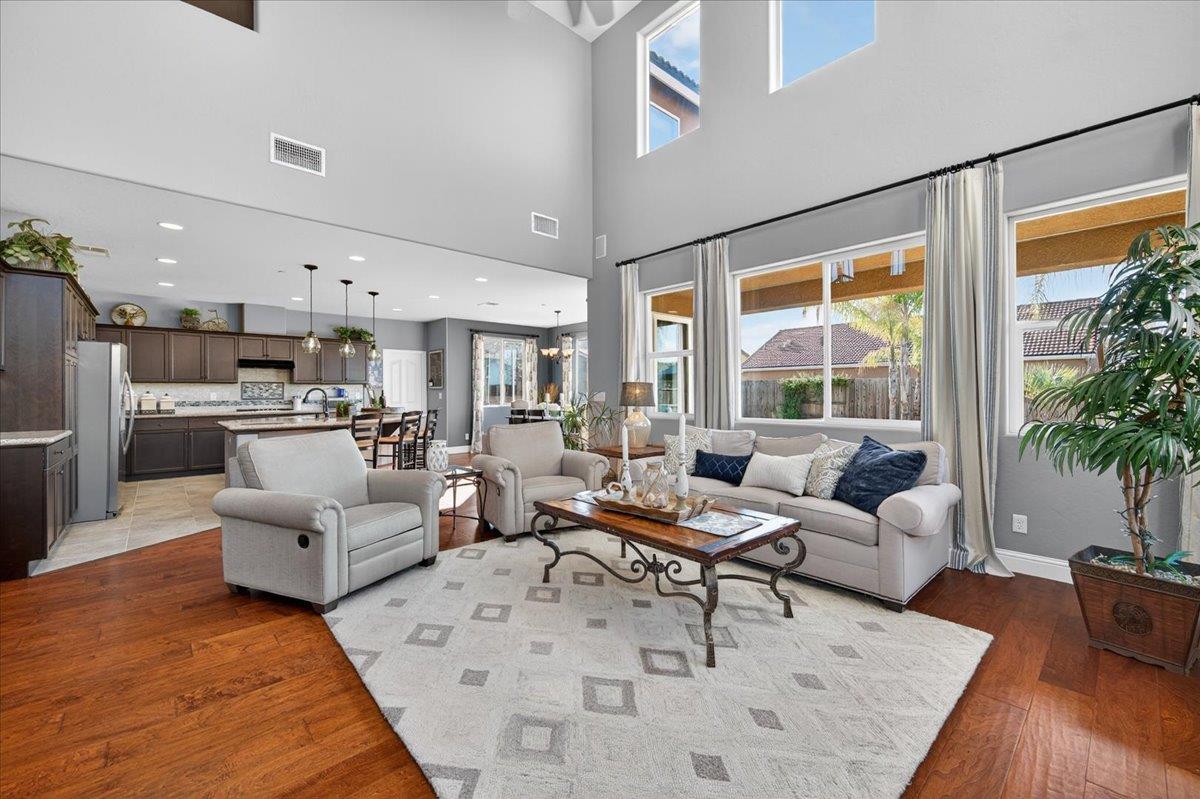 21238 Lago Bello Ln, Friant, CA 93626