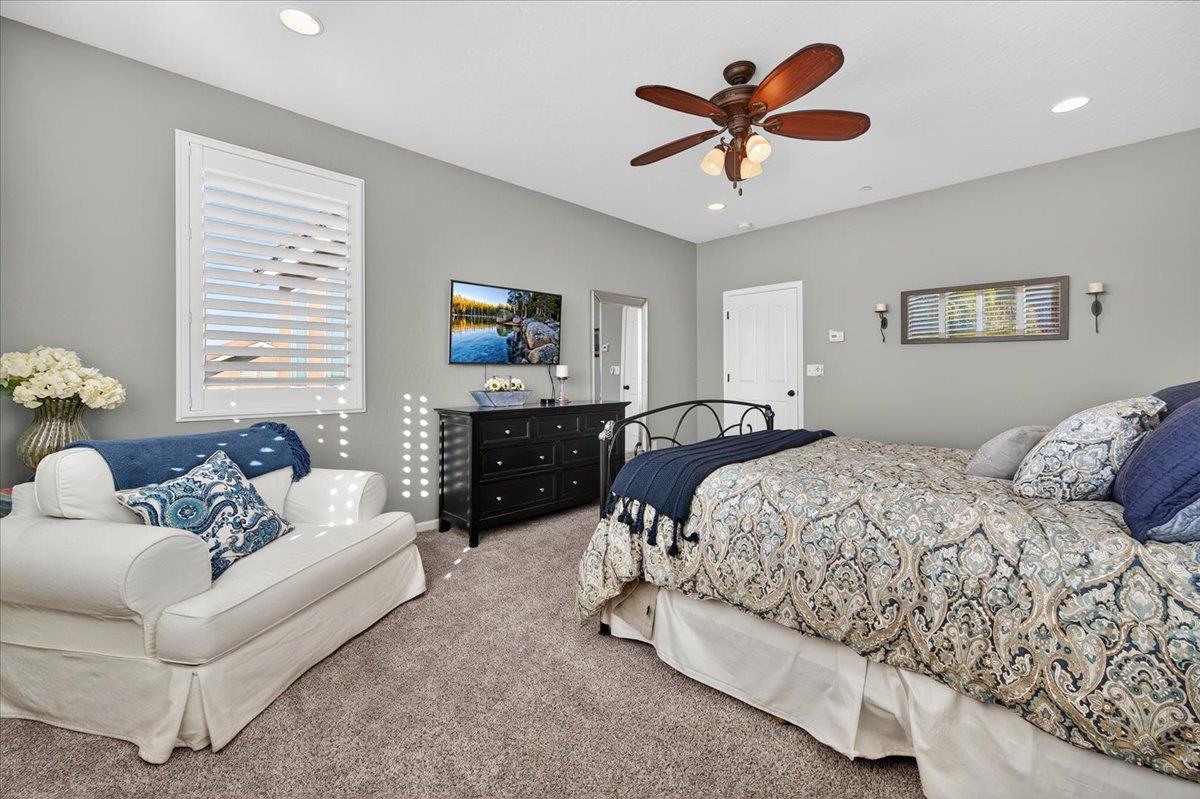 21238 Lago Bello Ln, Friant, CA 93626