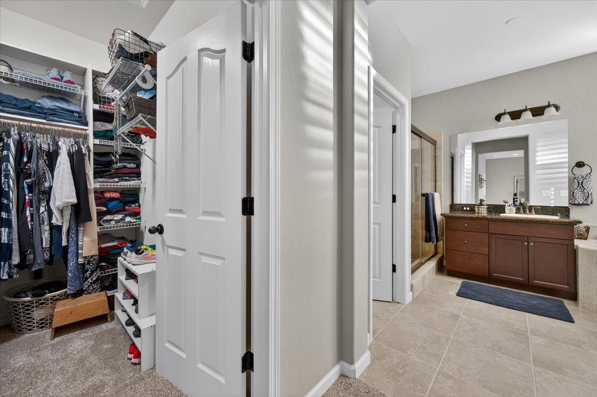 21238 Lago Bello Ln, Friant, CA 93626