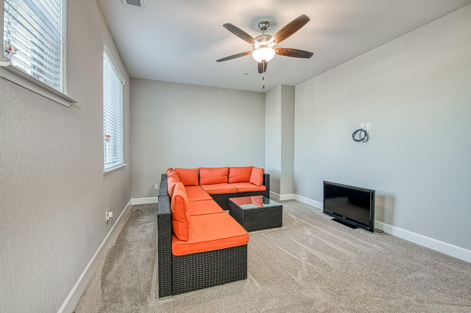 19733 Desert Willow Ln, Friant, CA 93626