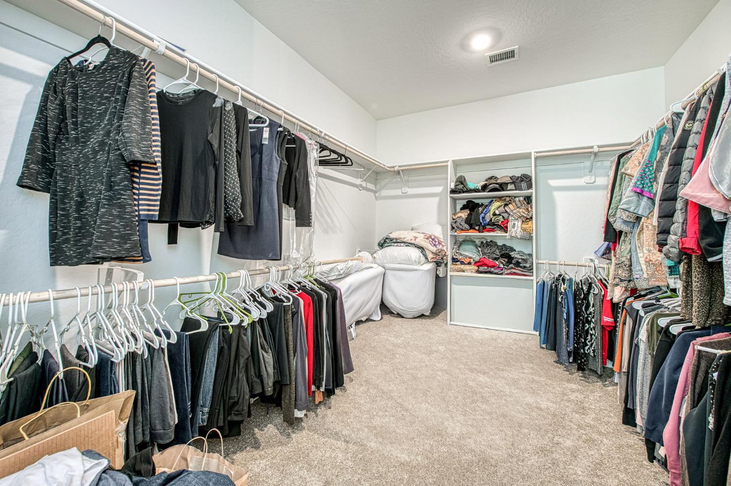 19733 Desert Willow Ln, Friant, CA 93626