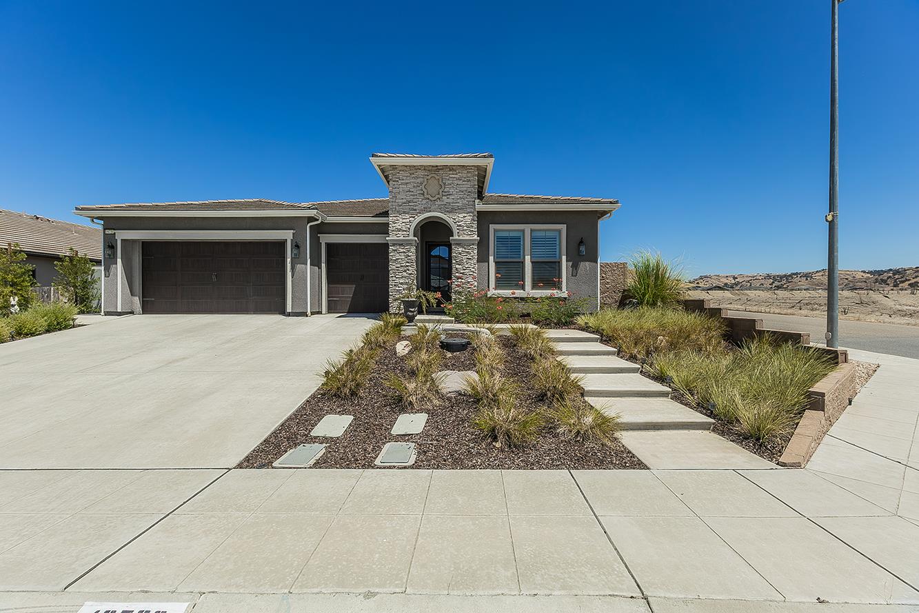 19732 Desert Willow Ln, Friant, CA 93626