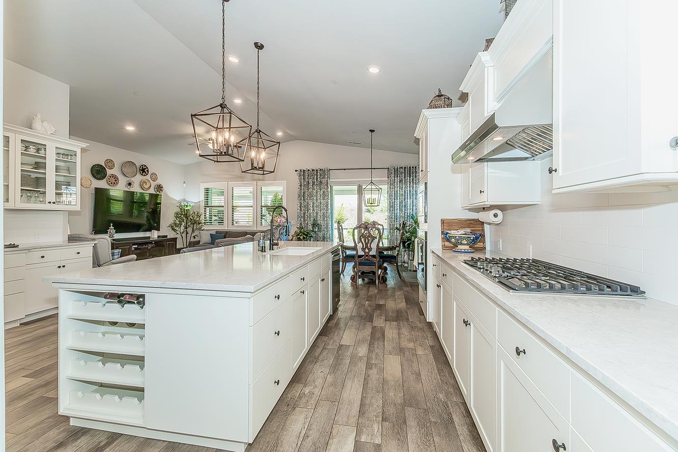 19732 Desert Willow Ln, Friant, CA 93626