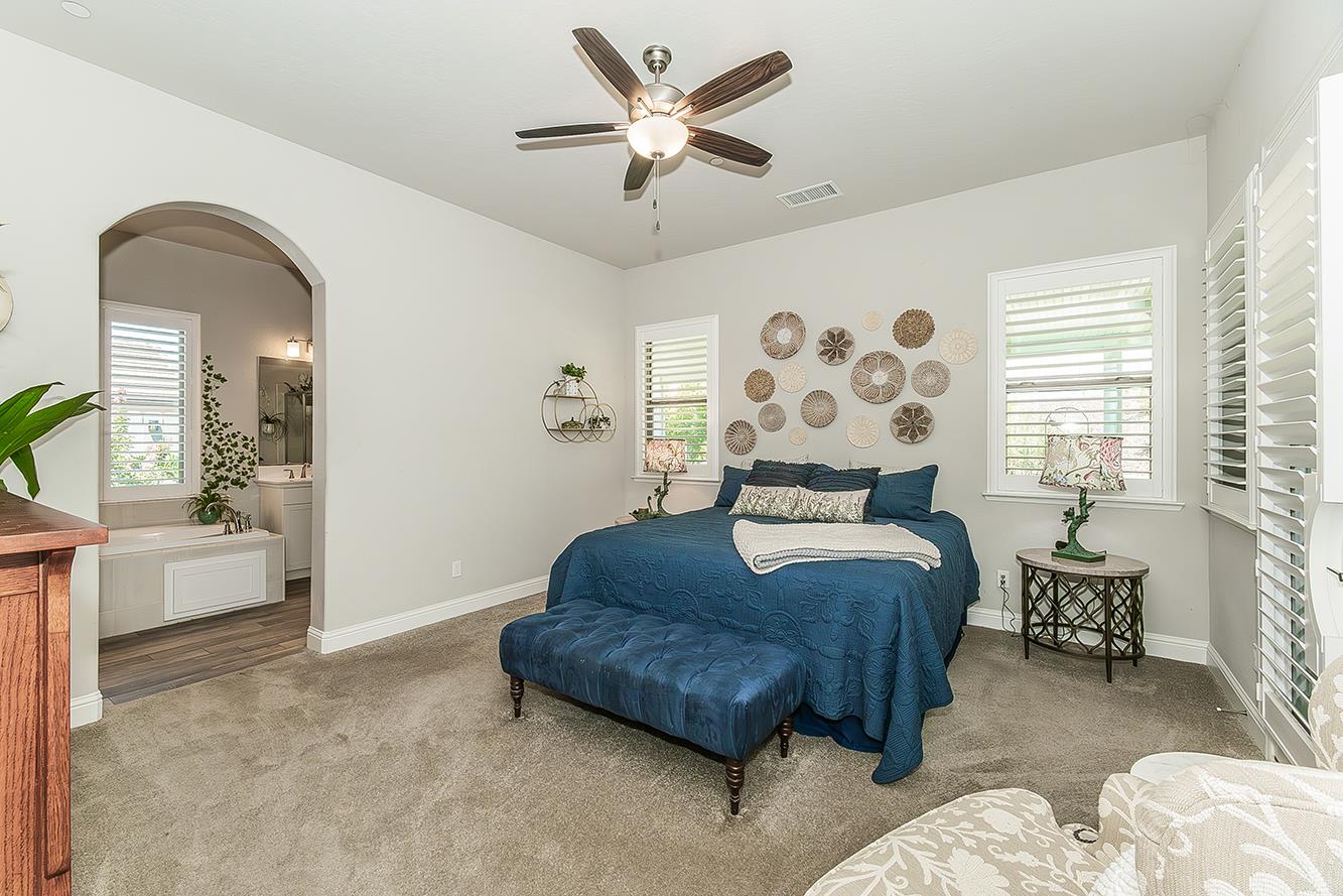 19732 Desert Willow Ln, Friant, CA 93626