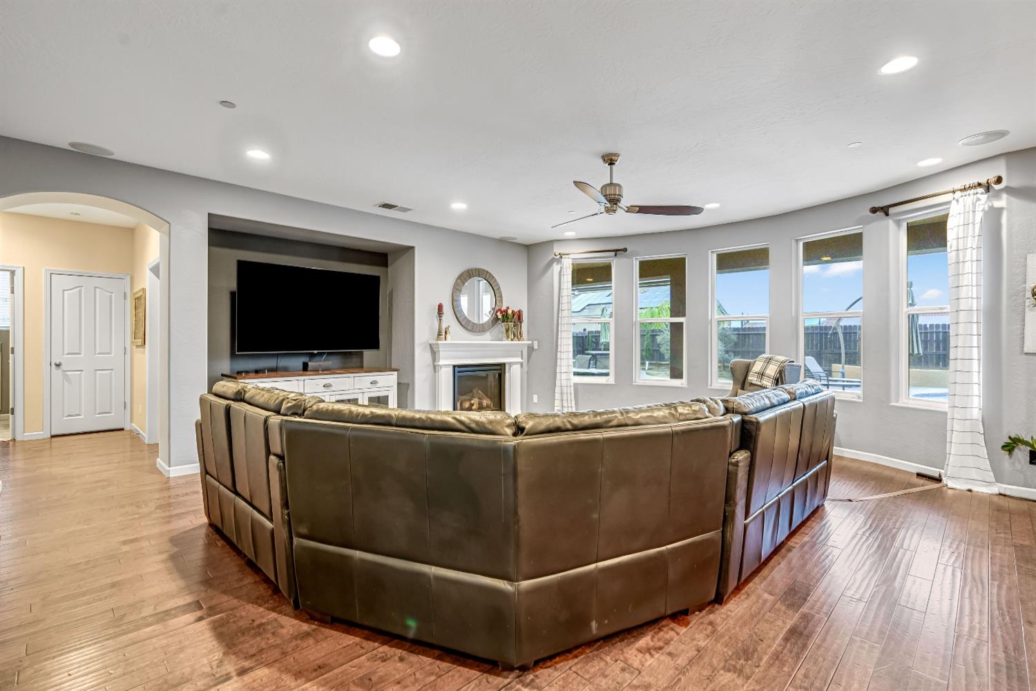 21261 Tramonto Ln, Friant, CA 93626