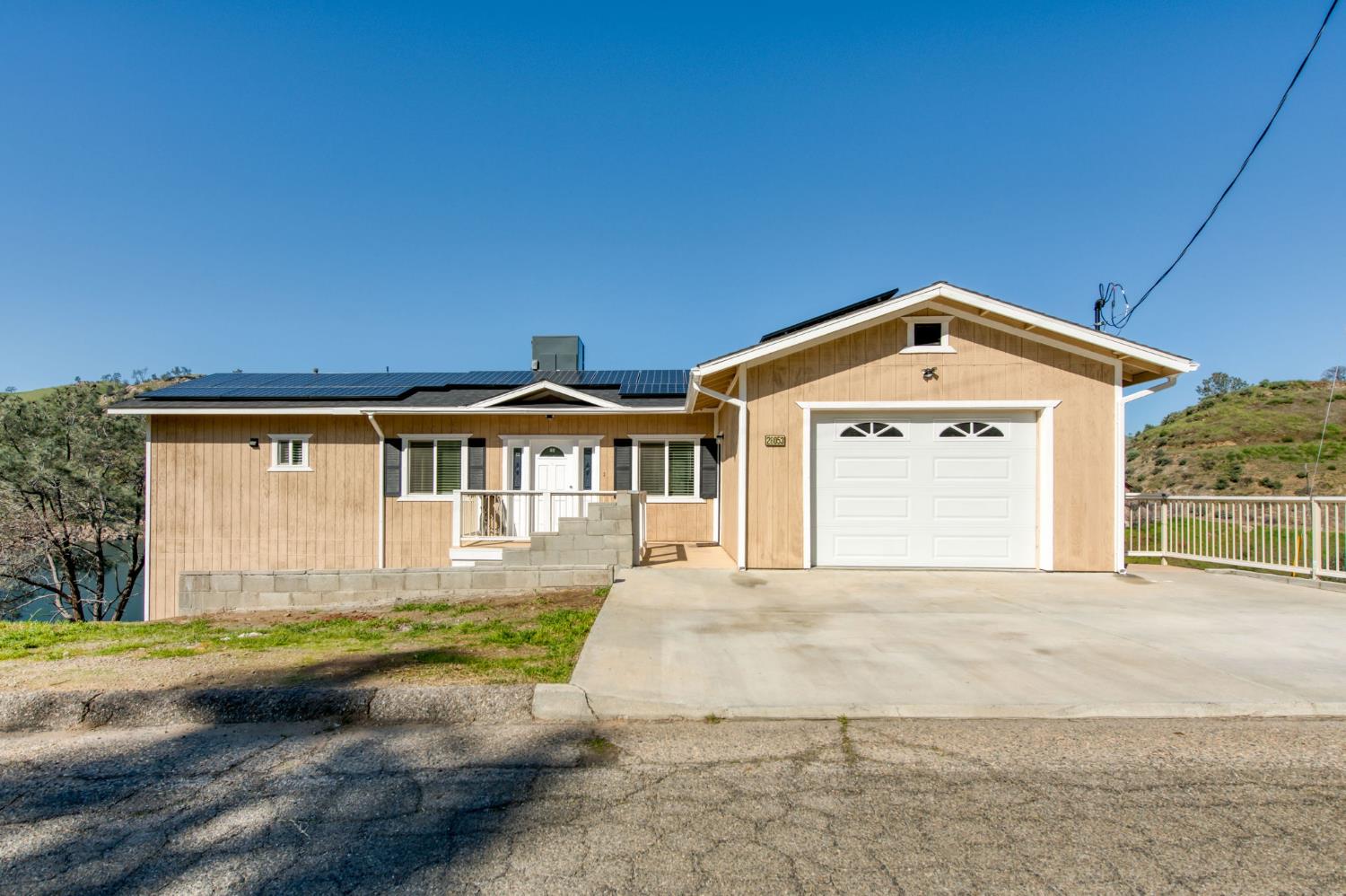28053 Sky Harbour Rd, Friant, CA 93626