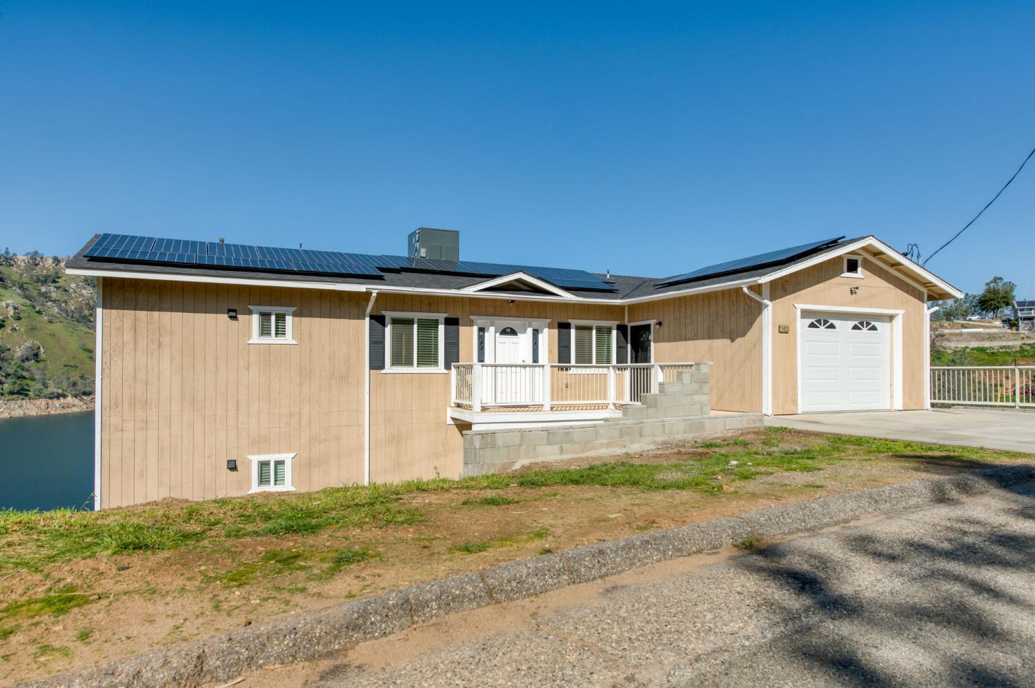 28053 Sky Harbour Rd, Friant, CA 93626