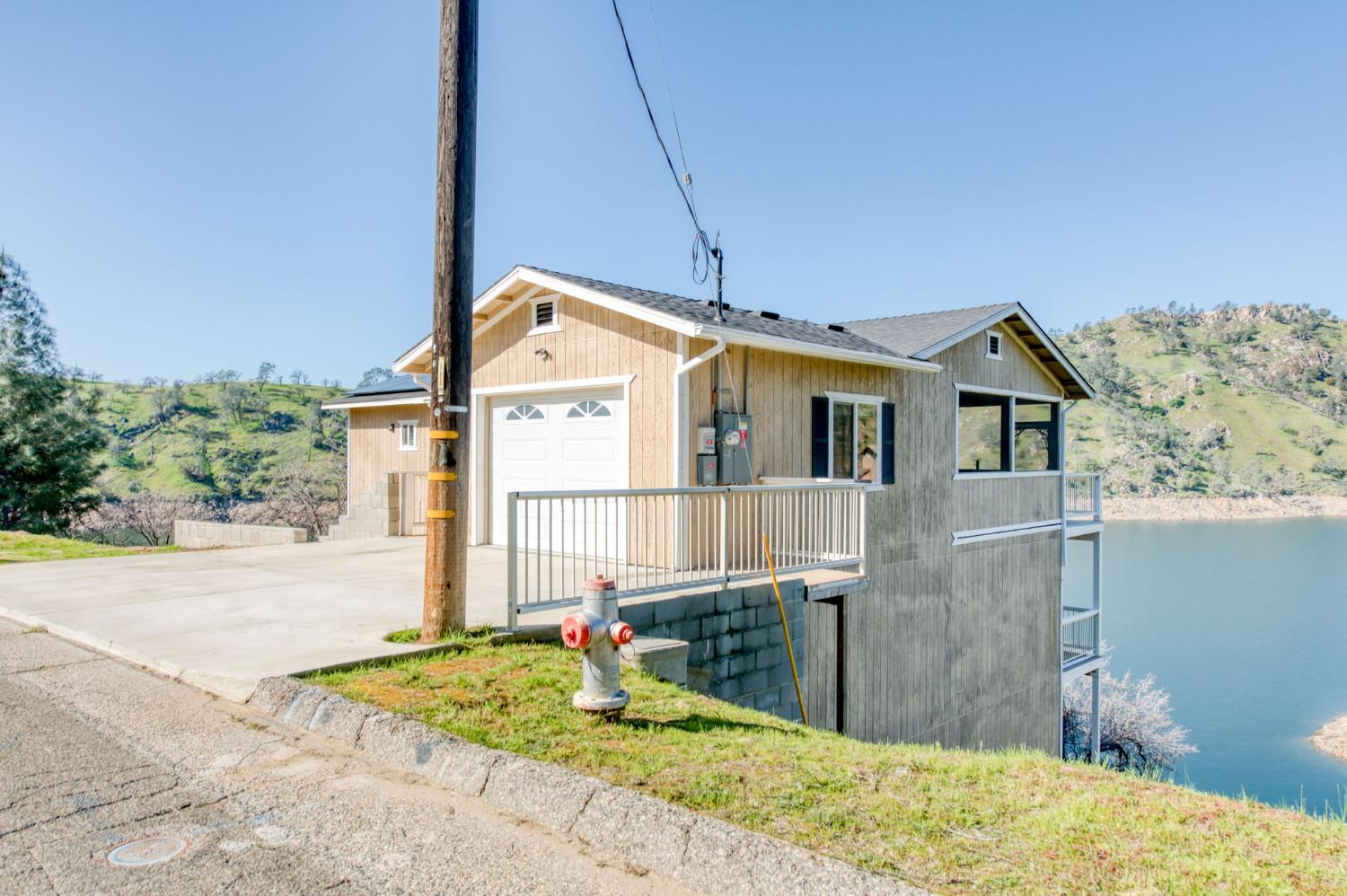 28053 Sky Harbour Rd, Friant, CA 93626