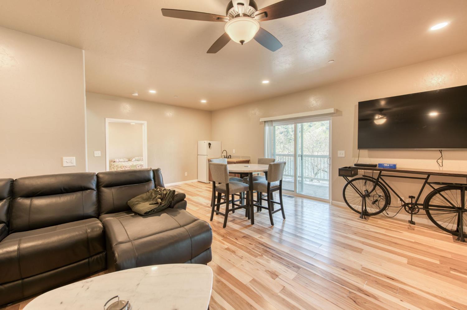 28053 Sky Harbour Rd, Friant, CA 93626