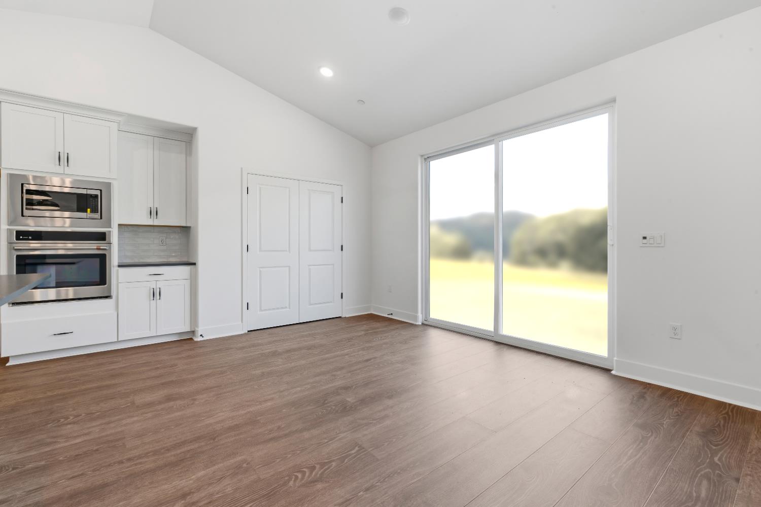 8105 Cottonwood Dr, Friant, CA 93626