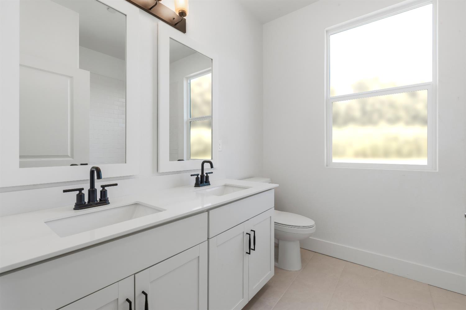 8105 Cottonwood Dr, Friant, CA 93626