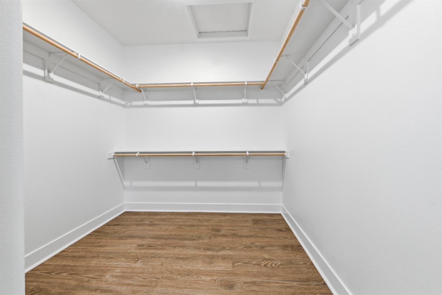 8105 Cottonwood Dr, Friant, CA 93626