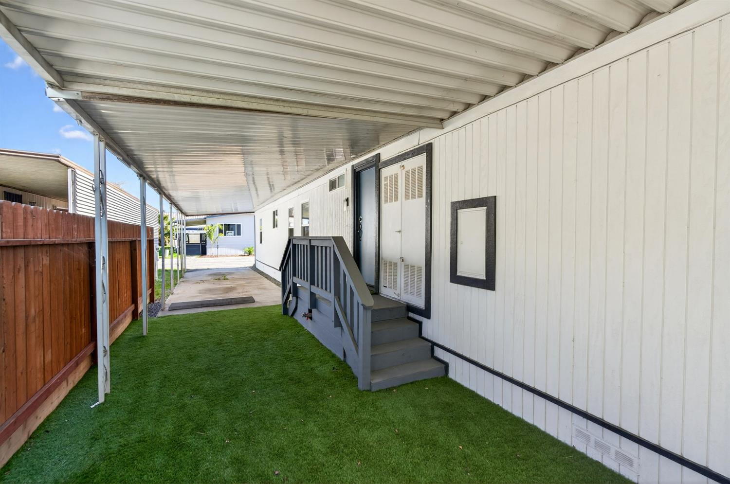 105 W Herndon Ave #SPC64, Pinedale, CA 93650