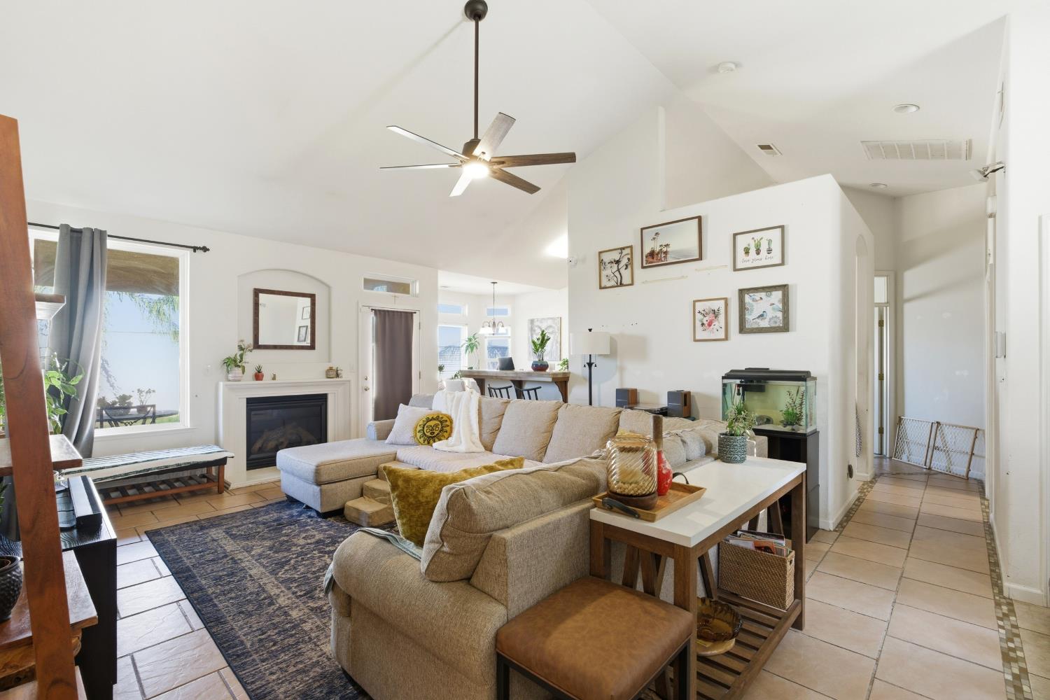 5659 N Brent Ave, Fresno, CA 93723