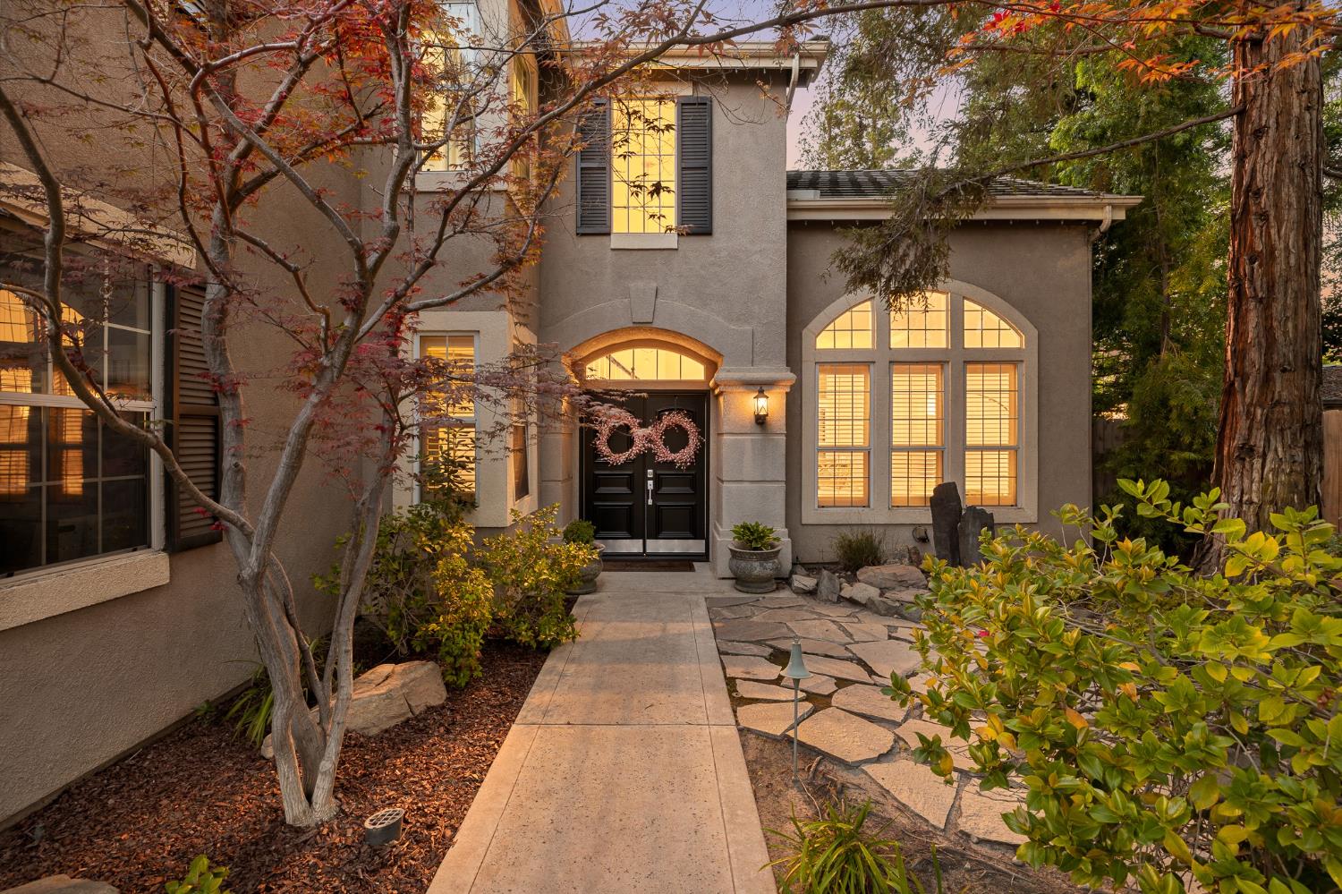 10340 N Sinclair Cir, Fresno, CA 93730