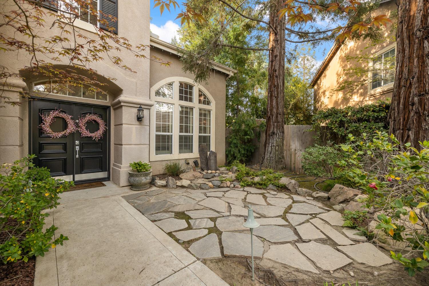 10340 N Sinclair Cir, Fresno, CA 93730