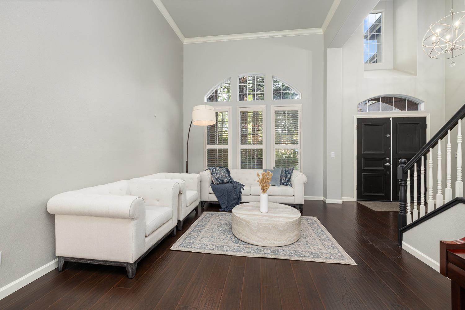 10340 N Sinclair Cir, Fresno, CA 93730