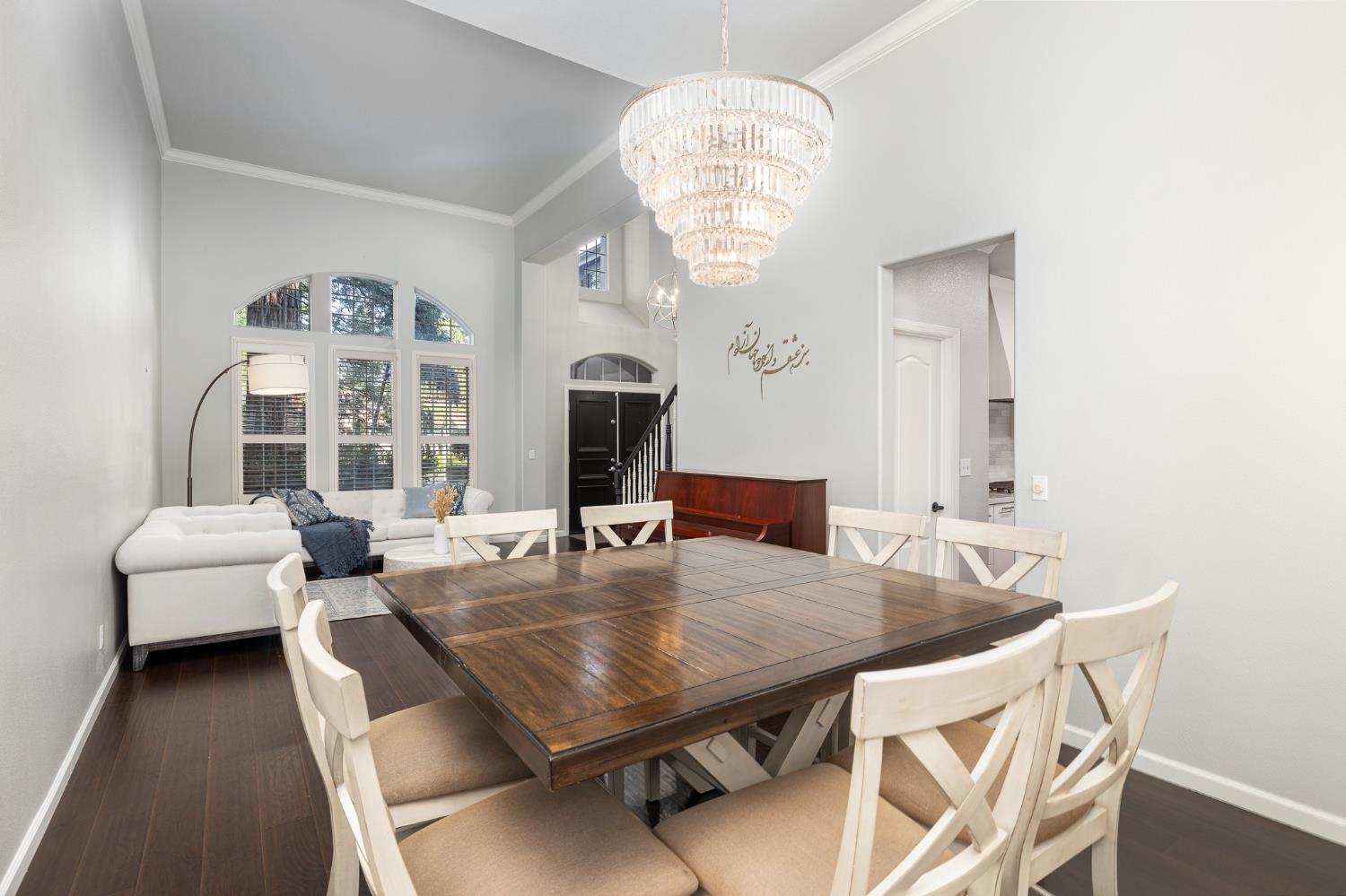 10340 N Sinclair Cir, Fresno, CA 93730