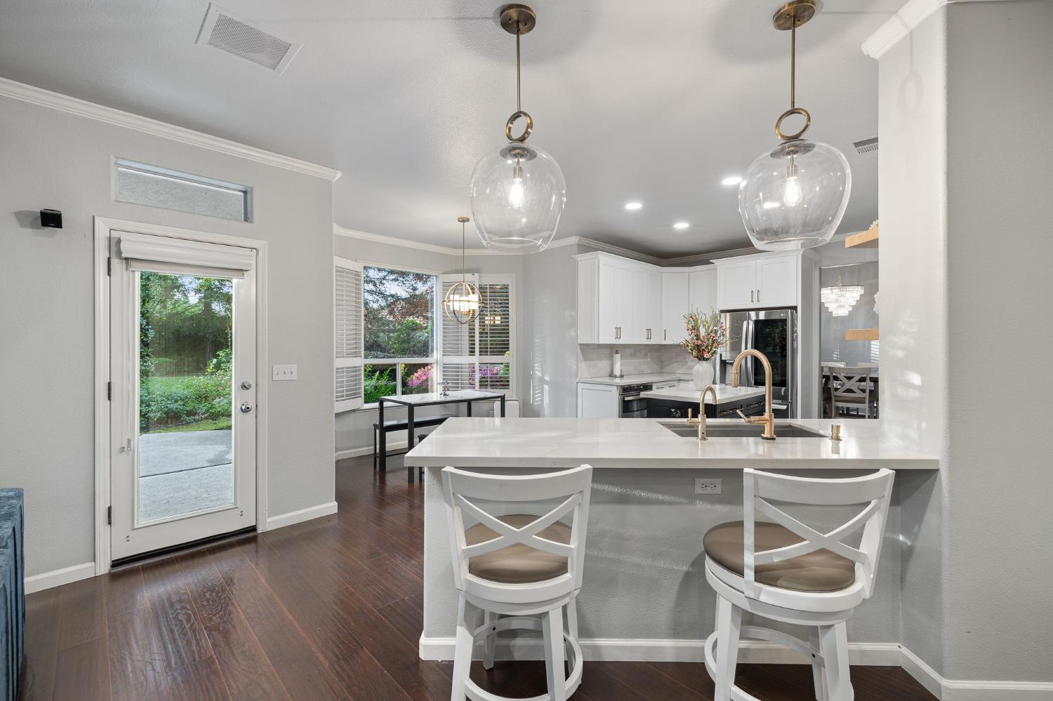 10340 N Sinclair Cir, Fresno, CA 93730