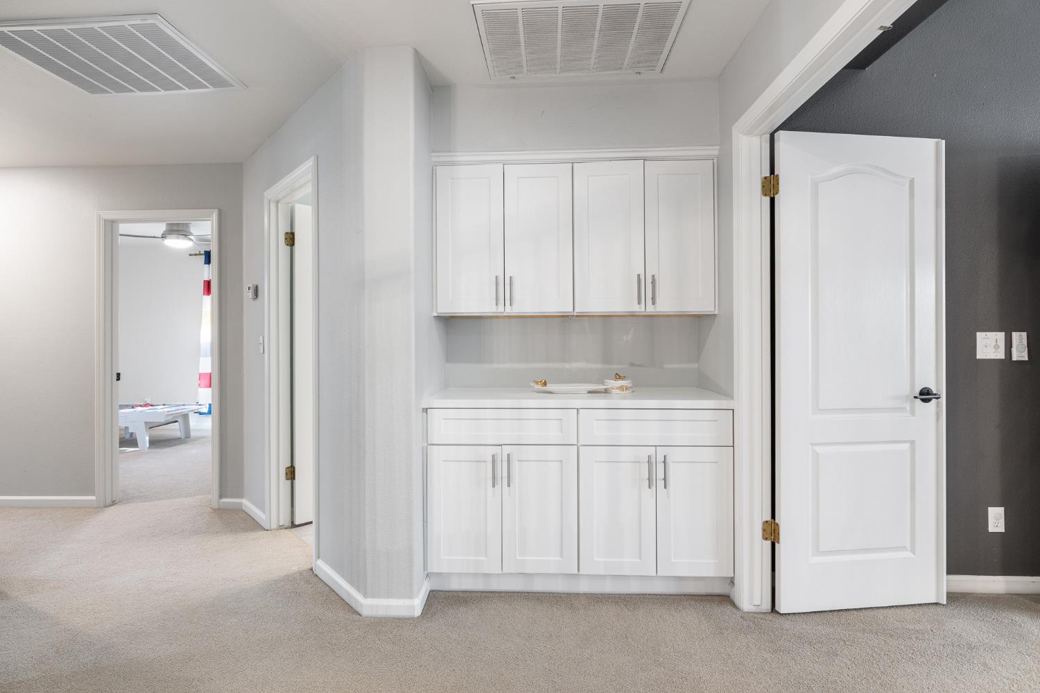 10340 N Sinclair Cir, Fresno, CA 93730