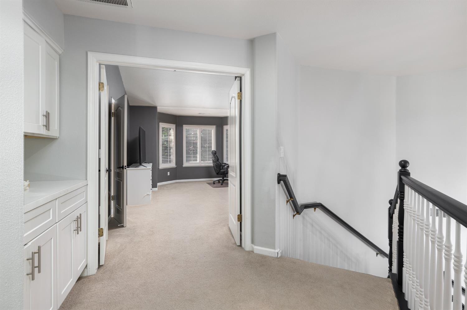 10340 N Sinclair Cir, Fresno, CA 93730