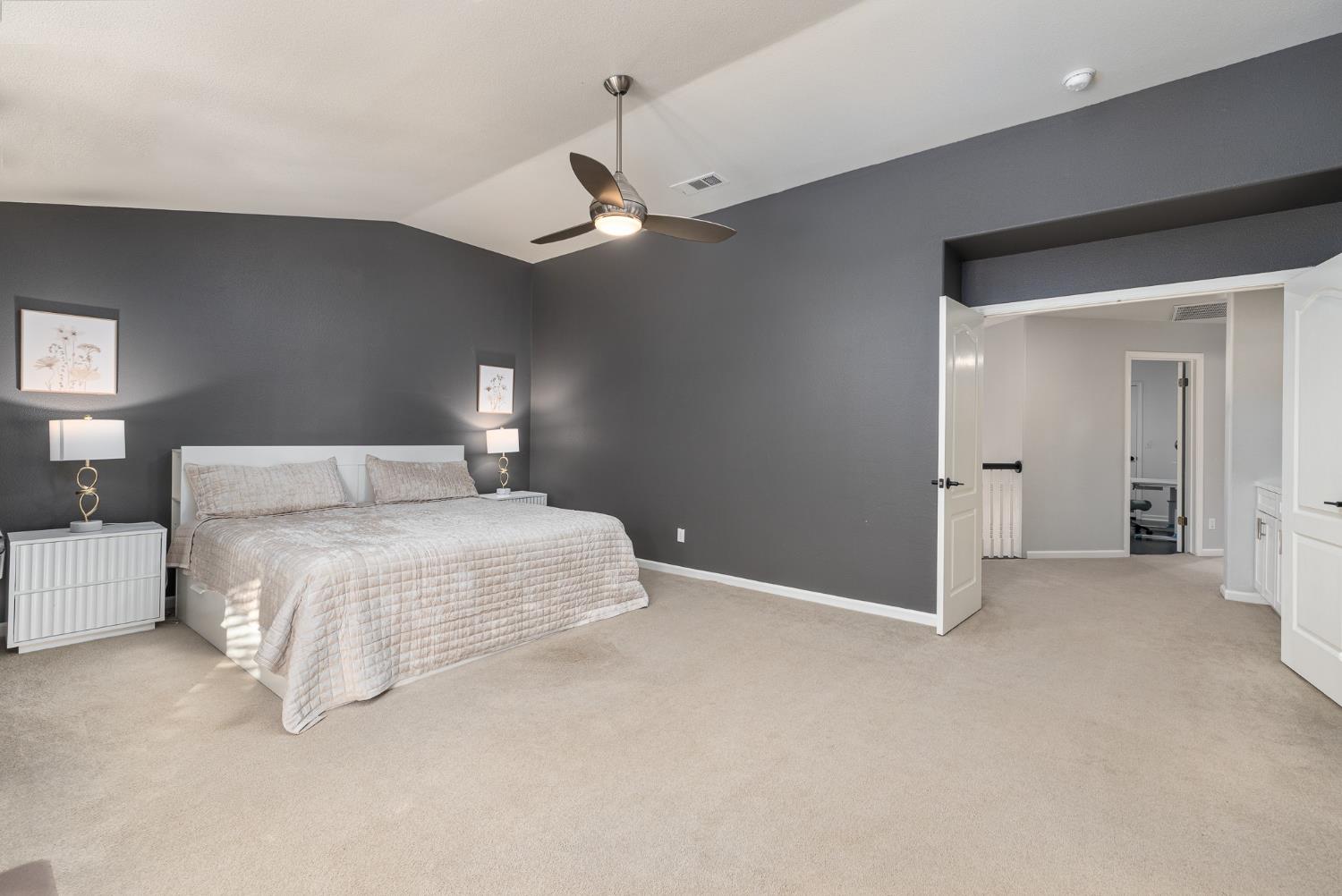 10340 N Sinclair Cir, Fresno, CA 93730