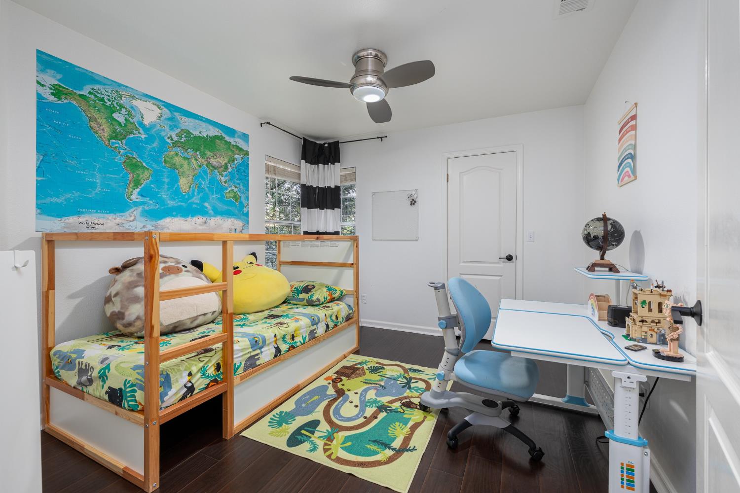 10340 N Sinclair Cir, Fresno, CA 93730