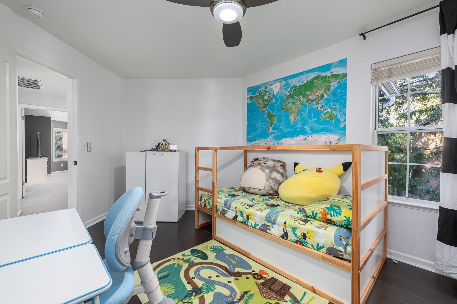 10340 N Sinclair Cir, Fresno, CA 93730