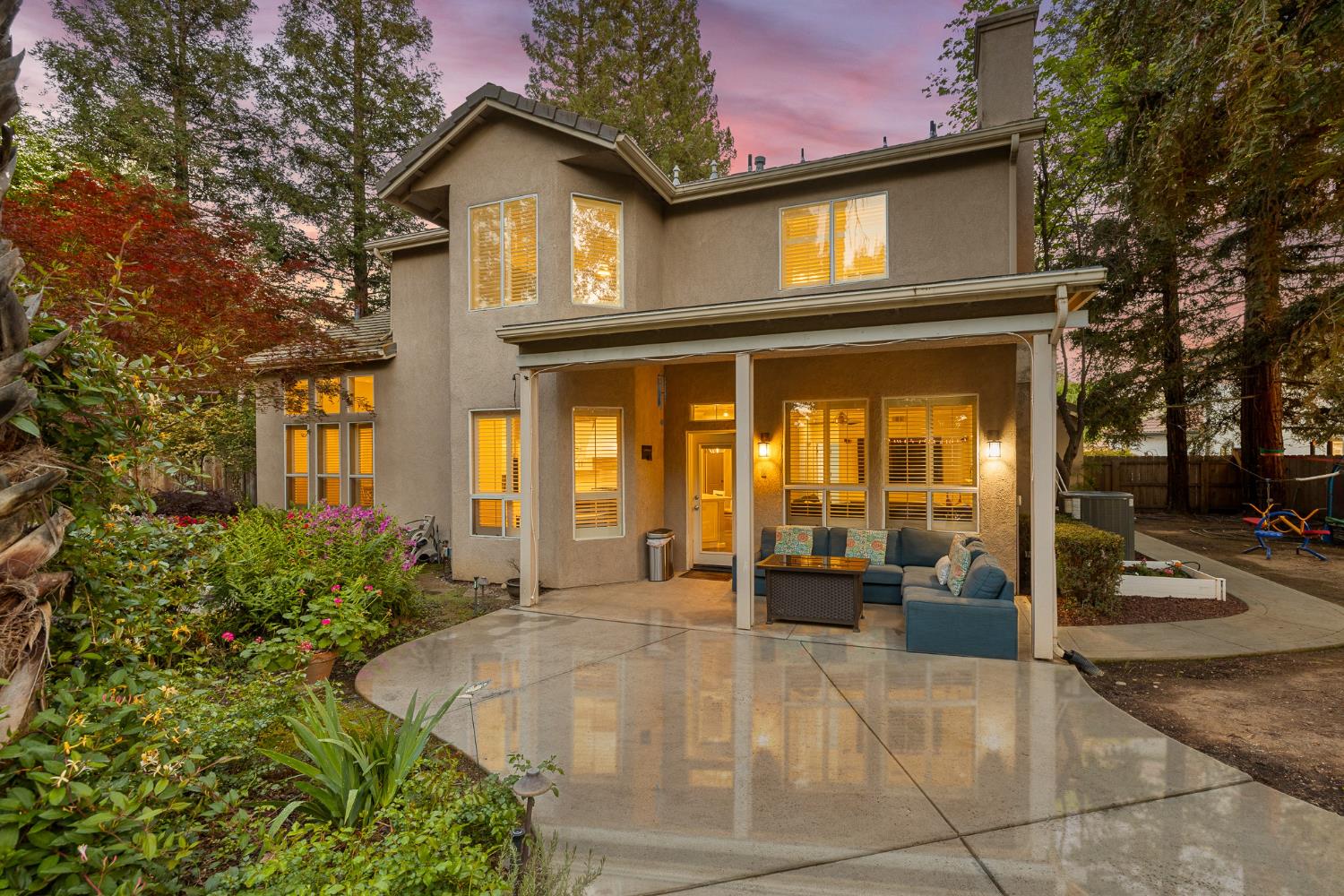 10340 N Sinclair Cir, Fresno, CA 93730